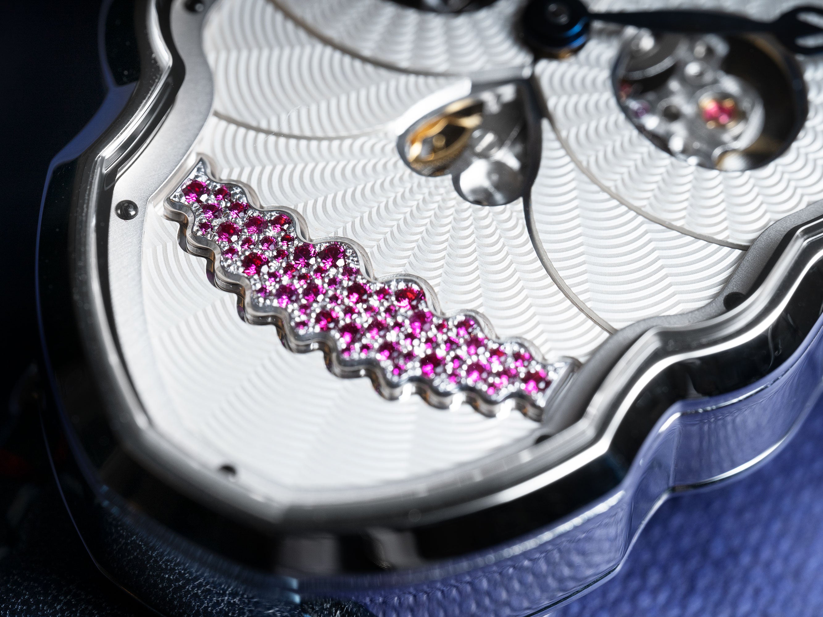 FK: Petit Skull Silver (Ruby Smile) (Slide 1)