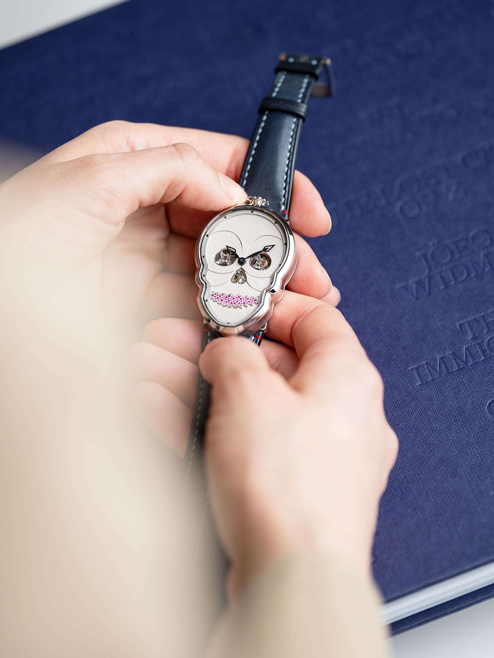 FK: Petit Skull Silver (Ruby Smile) (Slide 4)