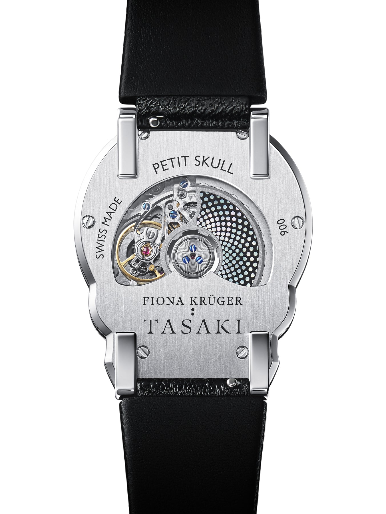 Fiona Krüger → TASAKI – Petit Skull (MOP dots)